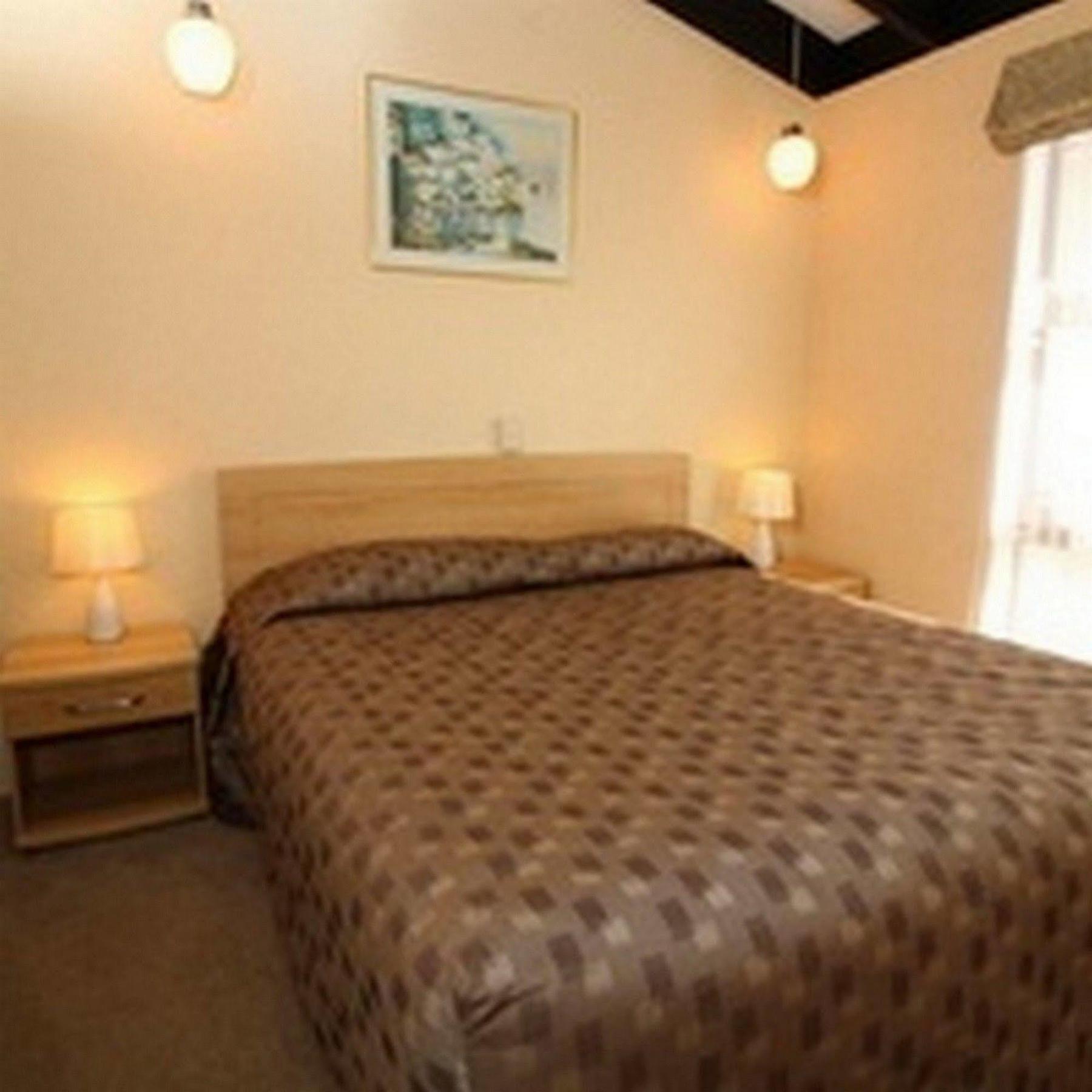 Aztec Motel Палмерстън Норт Екстериор снимка